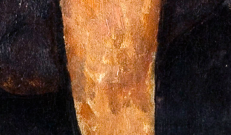 detail of the neck